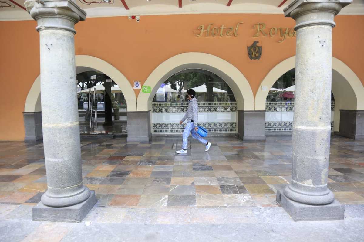 Apariencia actual del Hotel Royalti, mismo que anunció su reapaertura hasta 2021 a casa de la pandemia. (Andrés Lobato)