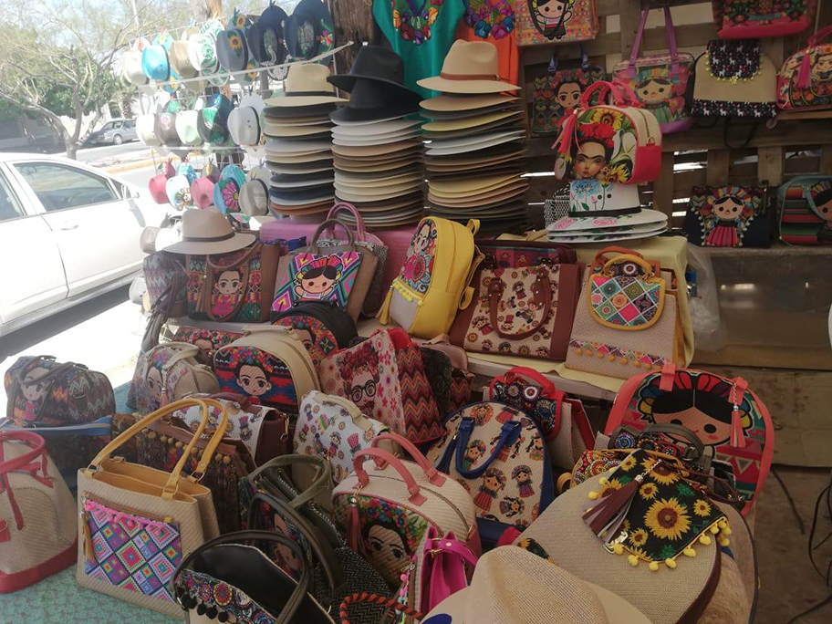 Artesanías tejidas en Torreón. (Especial)