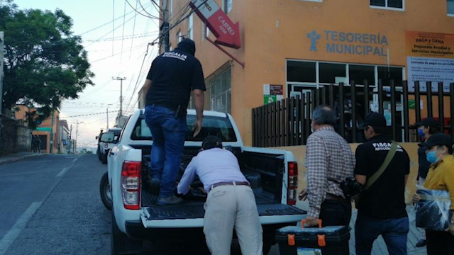 Fiscalía Anticorrupción de Morelos catea instalaciones de Tesorería de Cuernavaca