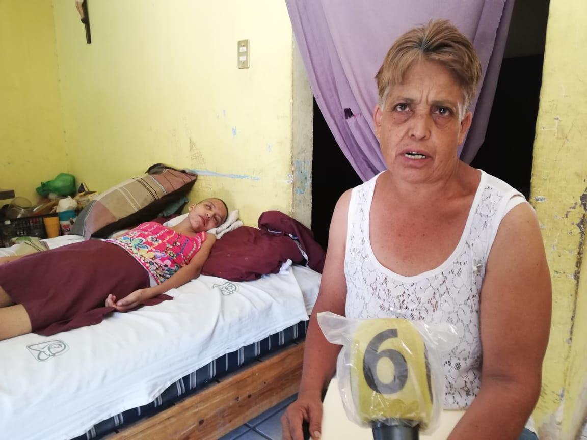 Jazmín tenía que acudir a consultas con el neurocirujano para iniciar su tratamiento. (Especial)