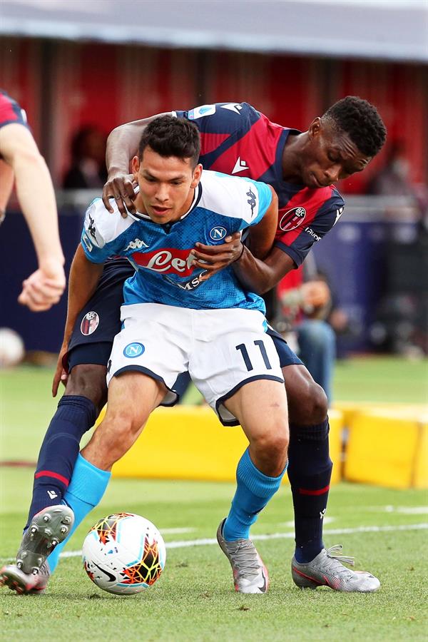 Hirving Lozano fue titular en el empate del Napoli (EFE)