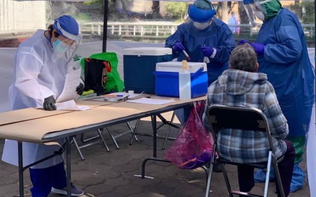 Los kioscos de la salud se instalaron en los puntos de mayor contagio en Xochimilco.