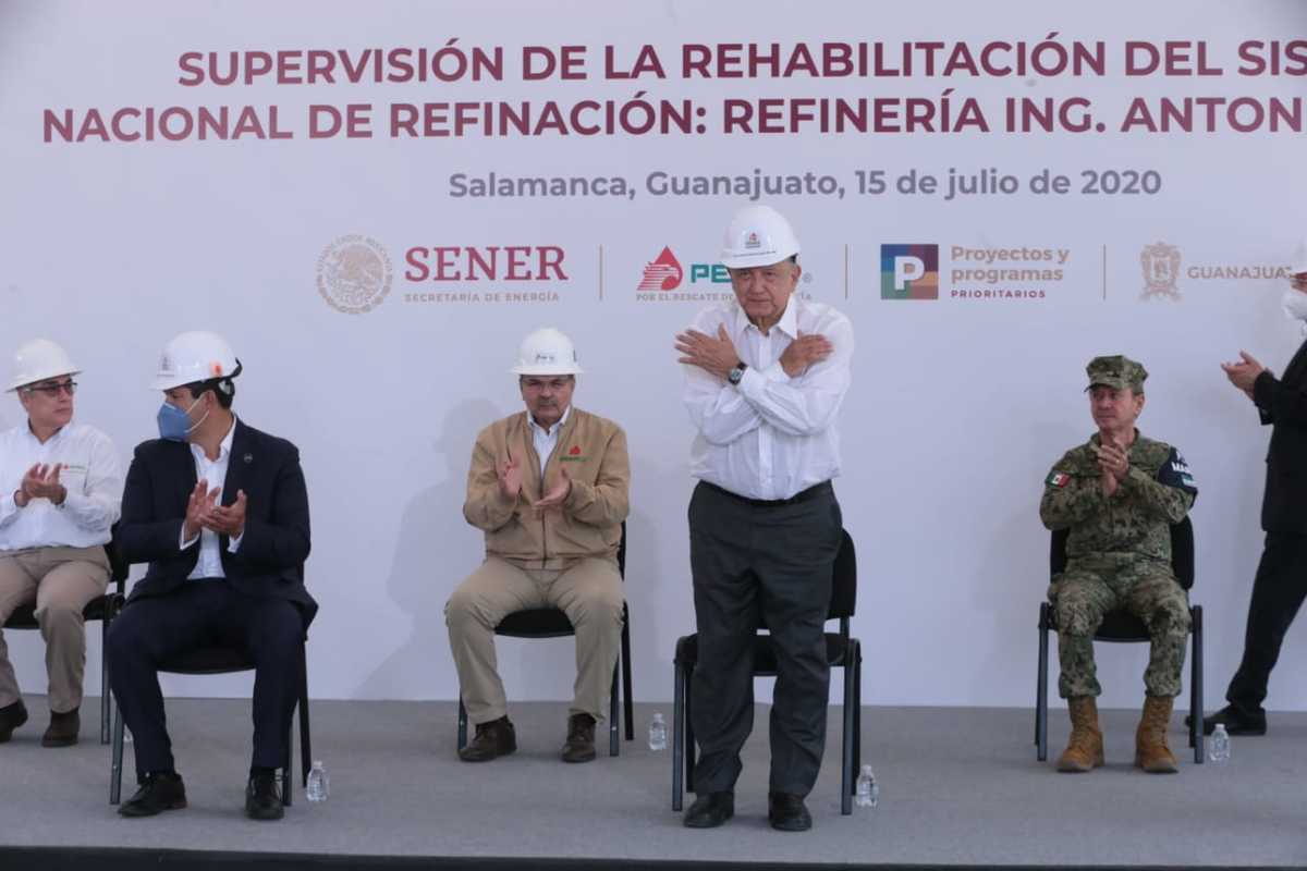 El Presidente acudió a supervisar la rehabilitación en la Refinería de Salamanca. (Jesús Quintanar)