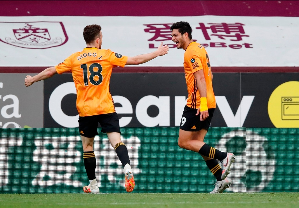 Raúl Jiménez volvió a anotar gol con el Wolverhampton (Reuters)