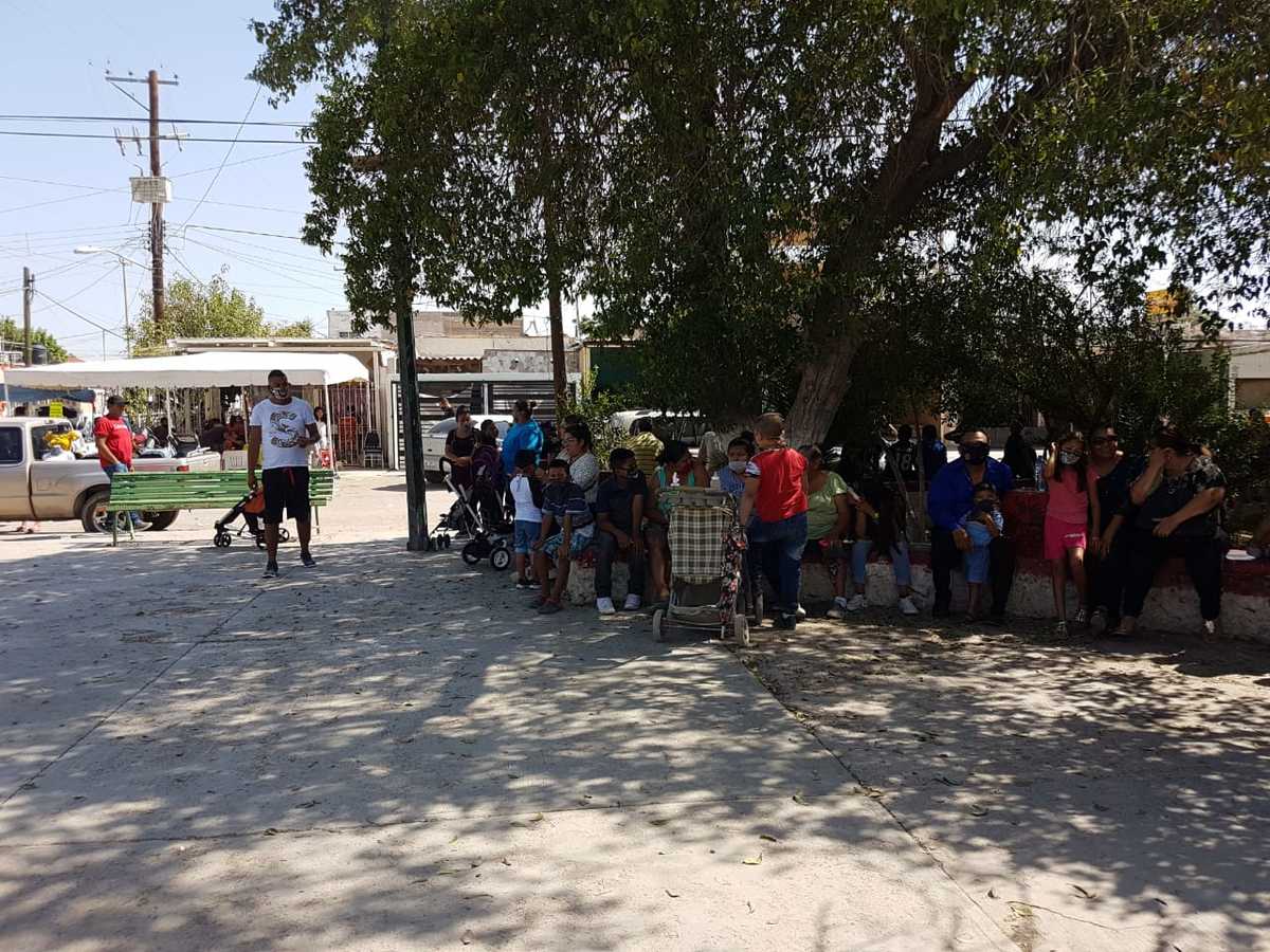 Los creyentes acudieron a las festividades primero fue la misa, posteriormente la danza. (Especial)