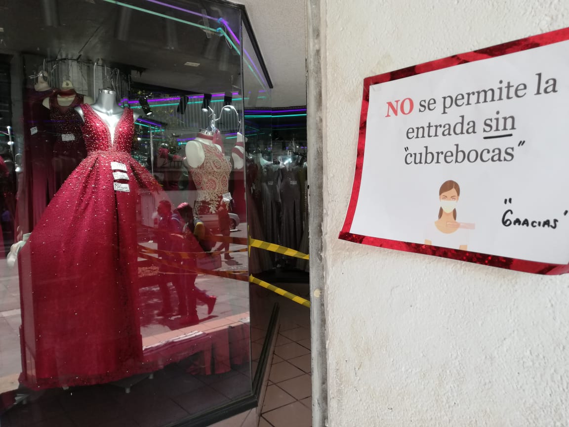 Locales el Centro Histórico de CdMx han reabierto poco a poco./ Javier Ríos