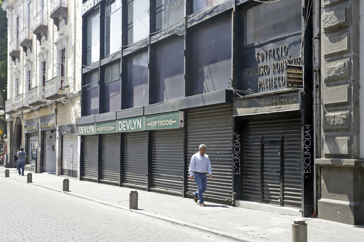 Negocios cerrados en el Centro Histórico. (Agencia Enfoque)