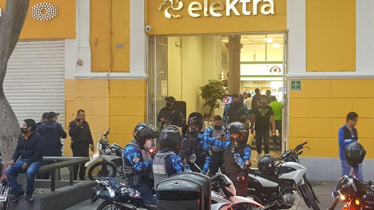 En menos de 72 horas, unos sujetos armados perpetran el segundo robo a otra sucursal Elektra. (Especial)
