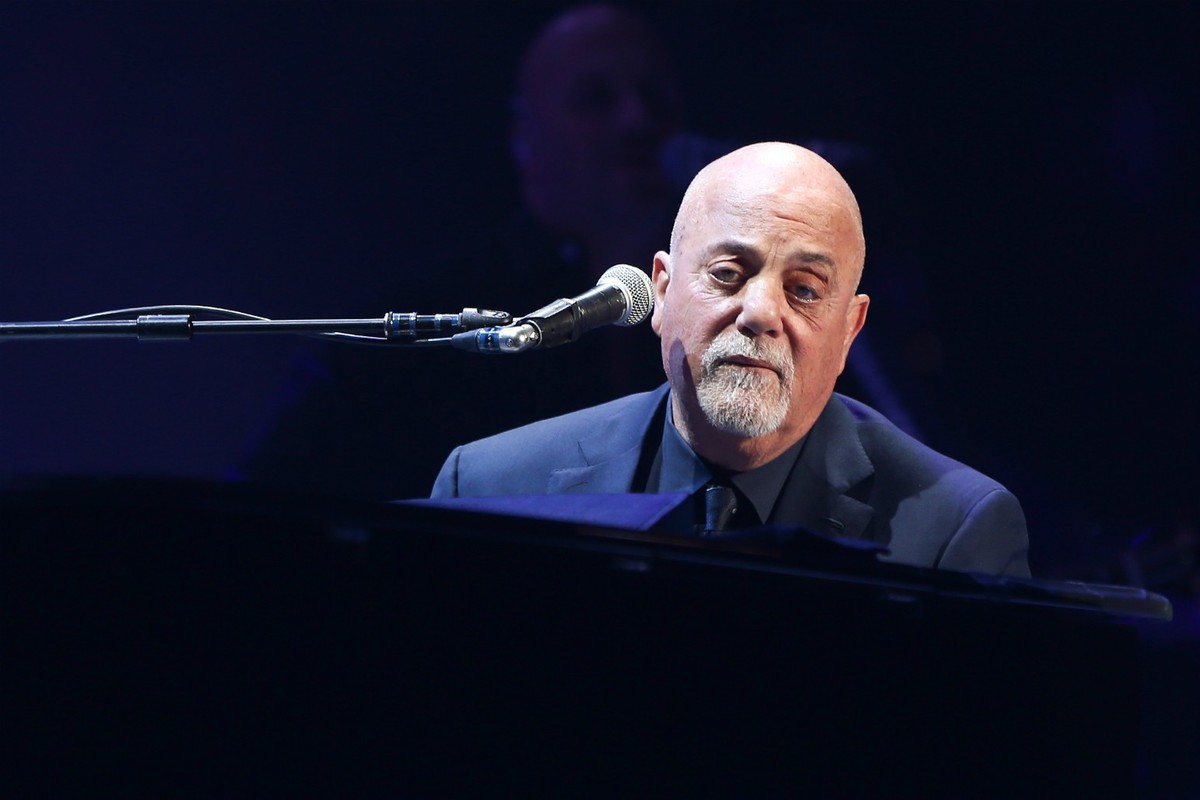 Billy Joel sorprende tocando un piano abandonado en plena calle de NY (shutterstock).