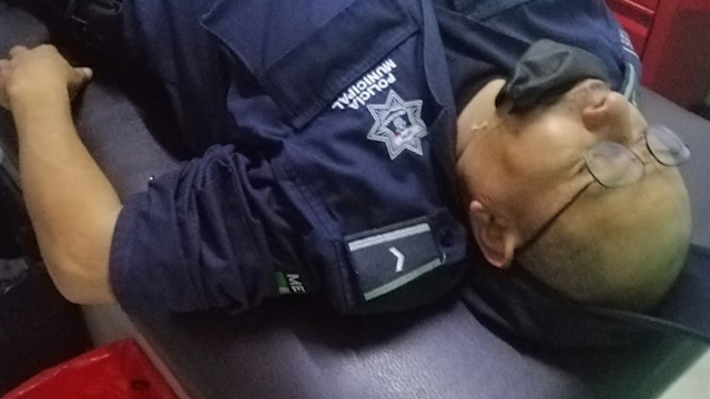 Envenenan policías con comida en Edomex
