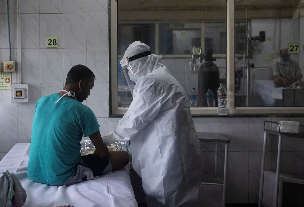 El récord anterior de nuevos casos informados fue de 237 mil 743 el viernes. (Reuters)