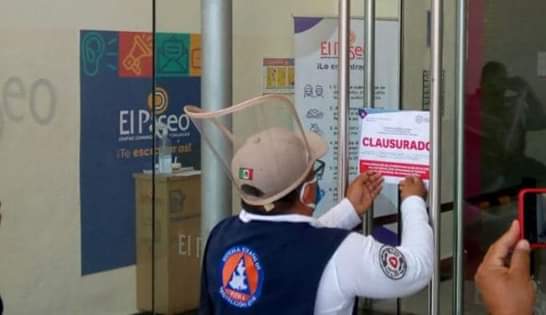 Protección Civil del Estado realizó la colocación de sellos en diversas puertas de acceso del inmueble. (Especial)