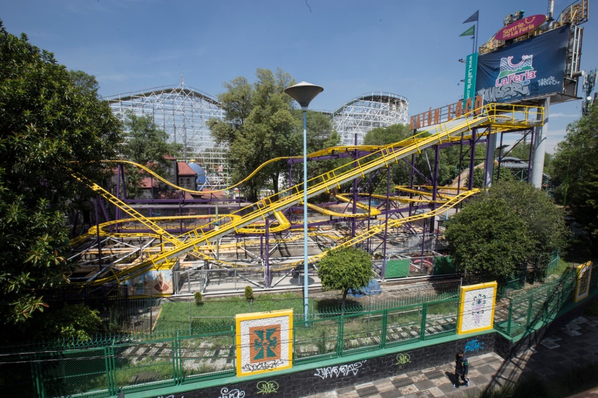 La Feria de Chapultepec continúa su desmontaje después de 50 años de dar servicio. (Jesús Quintanar)