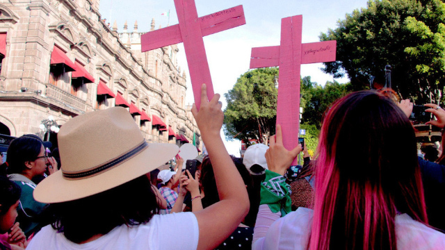 Los feminicidios aumentan en un 7.7% en el año: Durazo