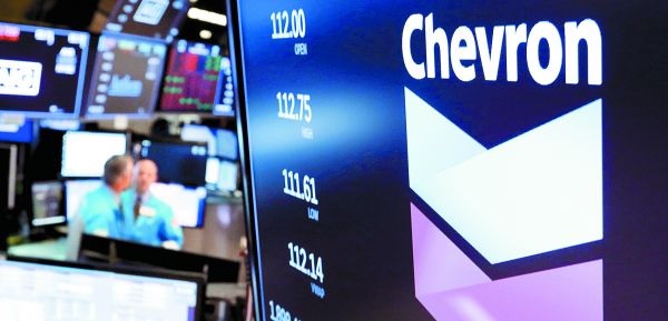 Las acciones de la petrolera estadunidense cayeron 2.2%. Richard Drew/AP
