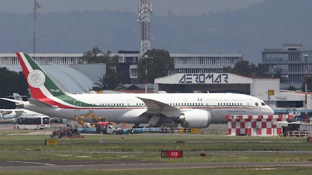 Así llegó el avión presidencial a México