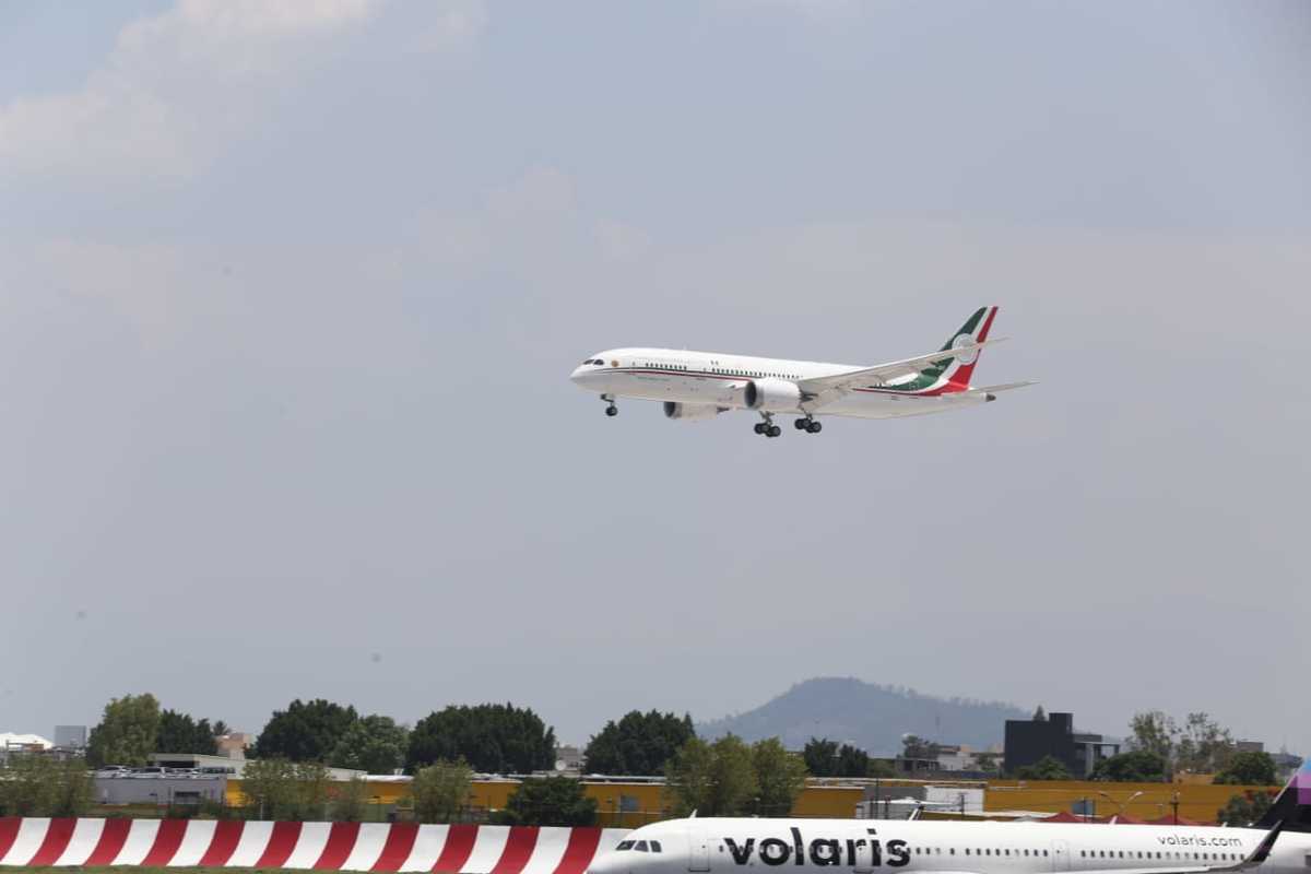 Se espera que el director de Banobras realice la compra del avión por 120 millones de dólares. (Octavio Hoyos)