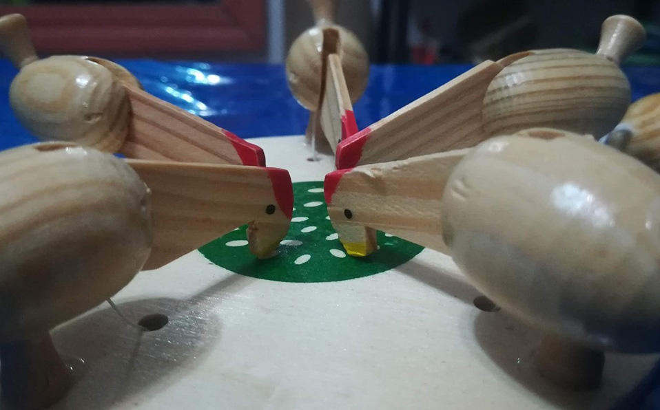 El juego en niñas y niños debe ser una de las principales partes de convivencia al no poder salir. (Cortesía)
