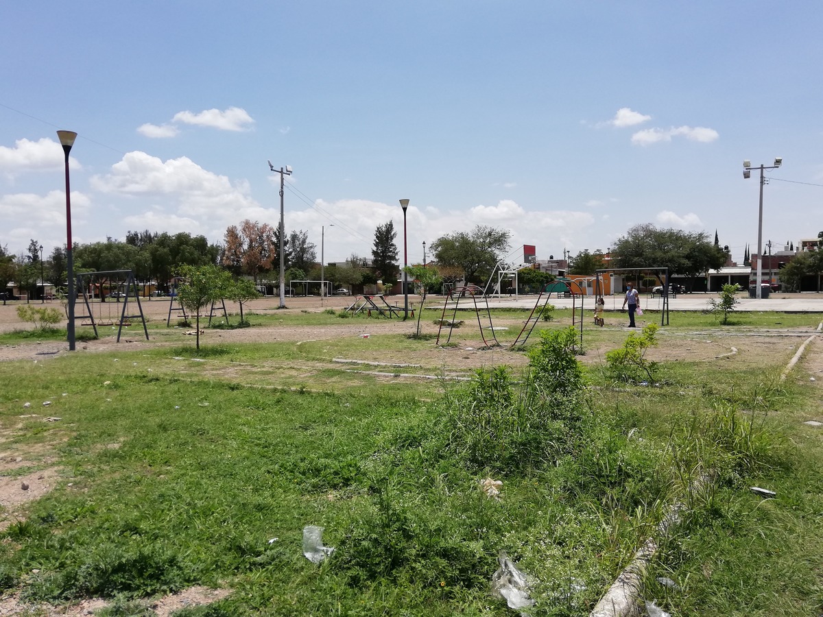Parques públicos de León lucen descuidados. Foto: Dany Béjar