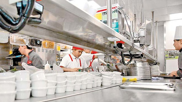 Alsea anticipa cierre de más de 100 restaurantes por covid-19