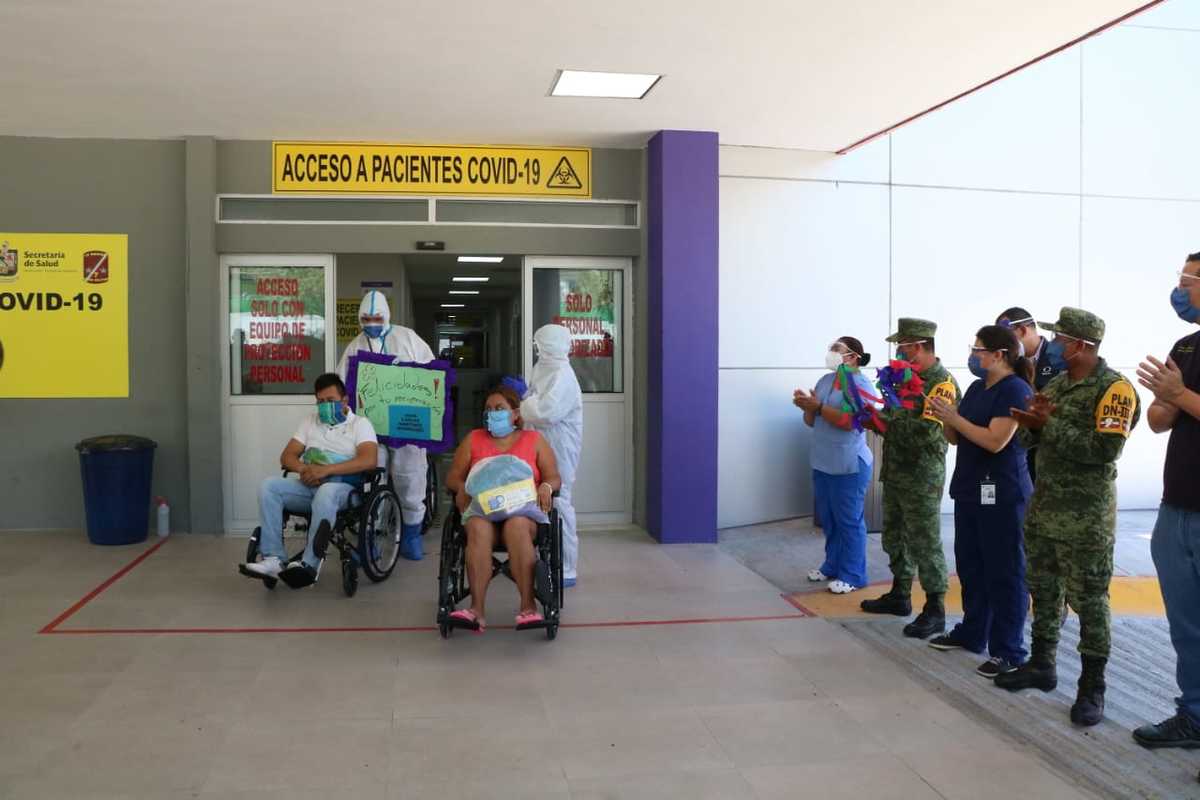 Dan de alta a pacientes covid-19. Foto: Leonel Rocha