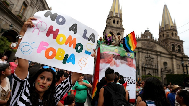 Congreso de CdMx aprueba castigar terapias de conversión sexual