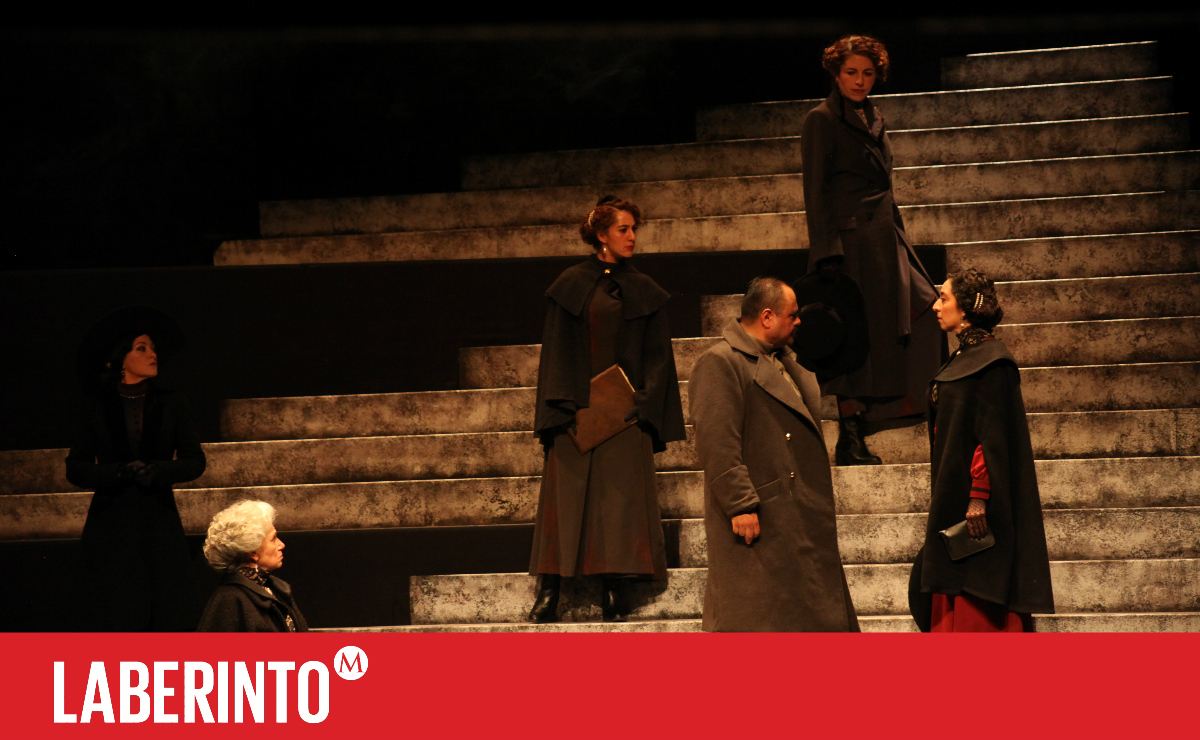 Escena de la obra 'Felipe Ángeles', de Elena Garro, en noviembre de 2019. (Foto: Avelina Martínez | MILENIO)