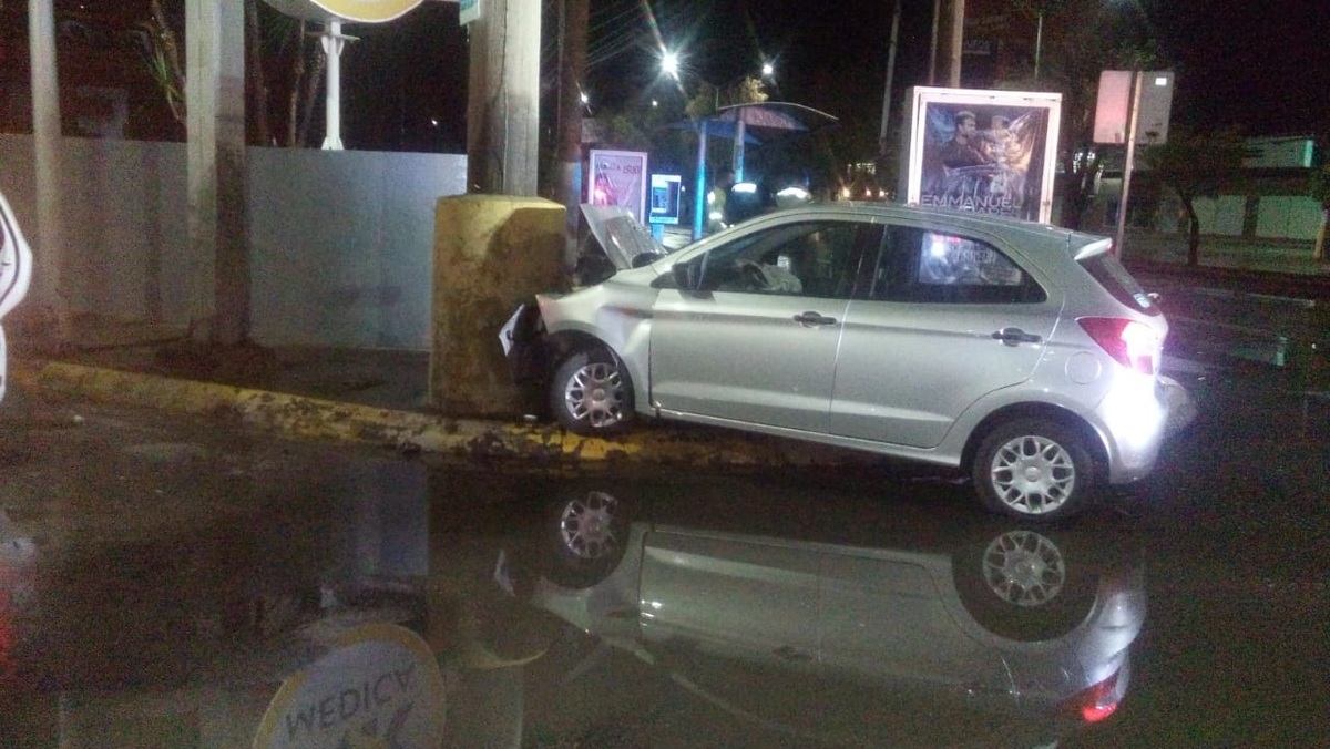 En Torreón, conductor choca y abandona a sus amigos en el carro- Grupo ...