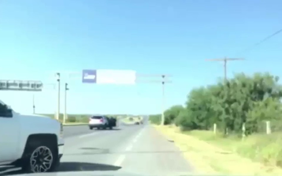 Tamaulipas. Captan asalto a automovilistas frente a tránsitos en NDL