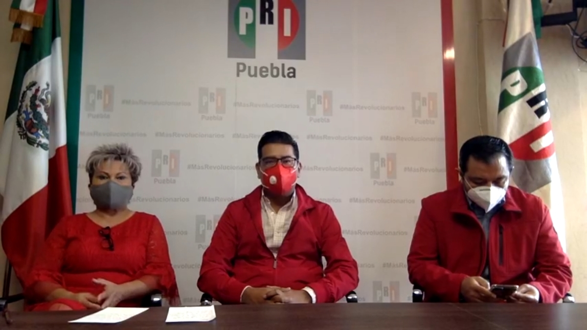 En conferencia de prensa vía Facebook del PRI Puebla. (Especial)