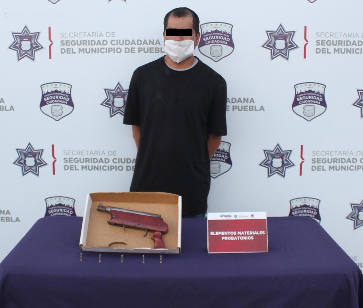 Librado “N.” y los elementos de prueba fueron puestos a disposición de la FGE. (Especial)