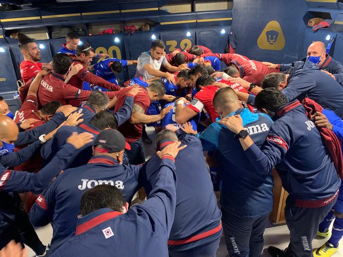 Ritual de Cruz Azul (Twitter: Cruz Azul)