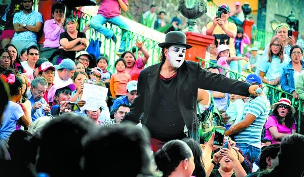 Integrantes del grupo Qué Payasos impartirán un taller sobre el proceso creativo. Especial