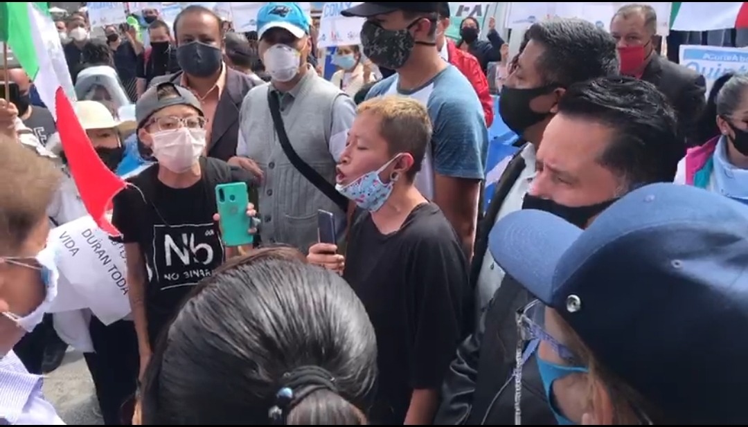 Los manifestantes se mostraron en contra del proceso que la Suprema Corte realizará en Veracruz. (Especial)