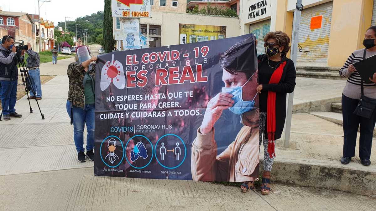 Vecinos de los crematorios se han manifestado para exigir su cierre.