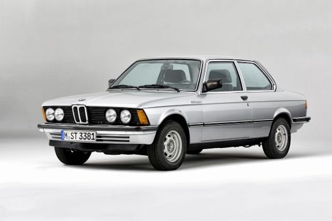 El BMW Serie 3 se mantiene como el sedán deportivo por excelencia. Foto: (Especial)