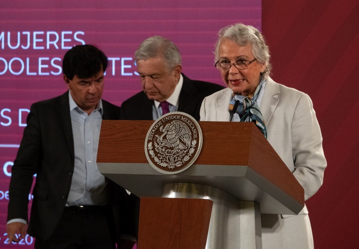 La titular de la Segob destacó que se han atendido a 600 mil mujeres, niñas y adolescentes que han llamado al 911. (Cuartoscuro)