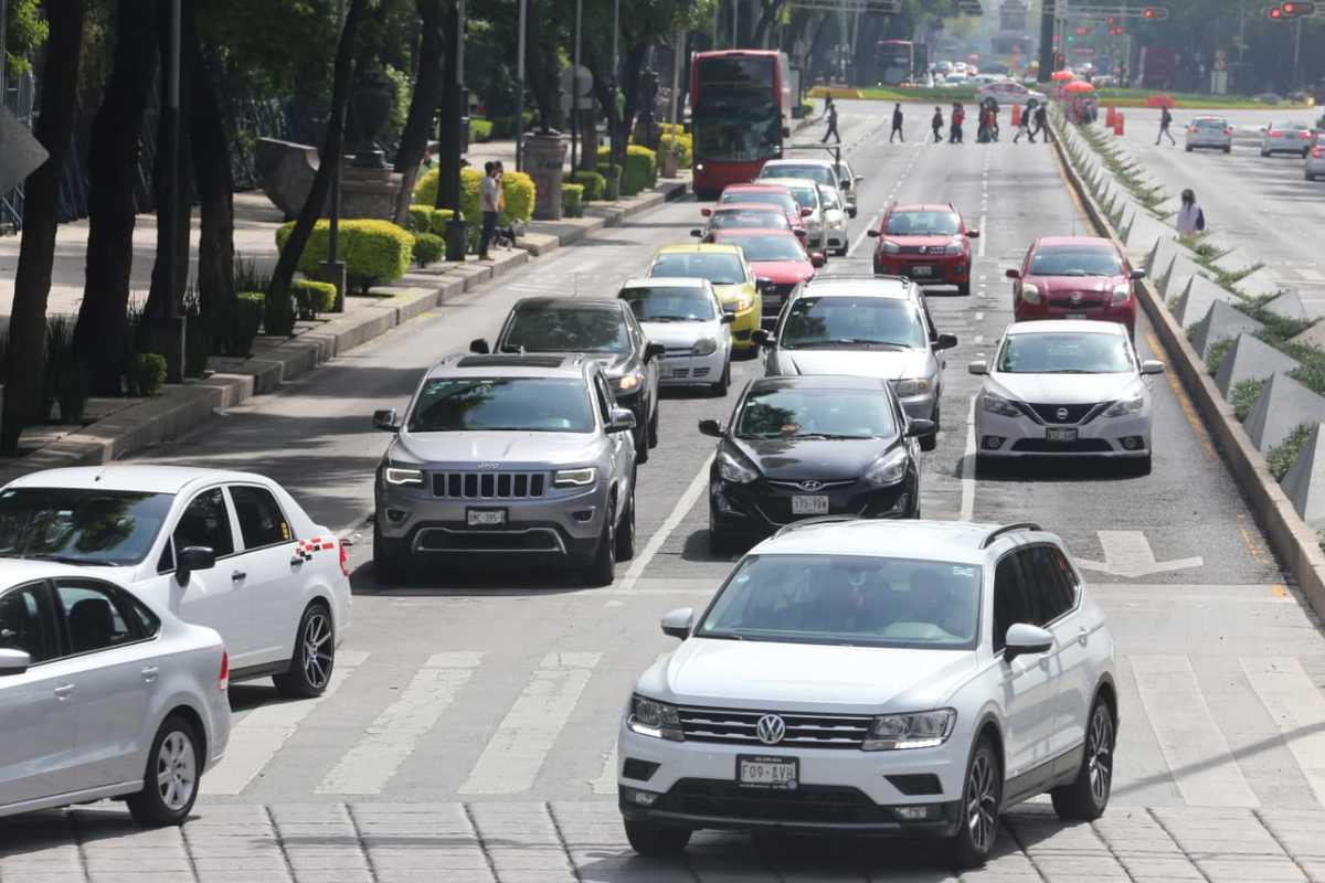Vehículos con Hoy No Circula en la CdMx. (Javier Ríos)