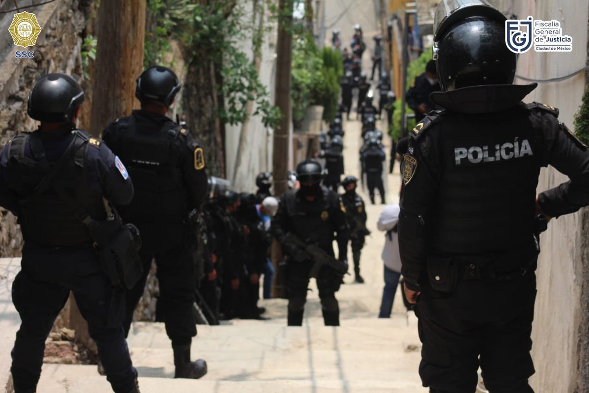 La PDI capitalina ha detenido a 14 presuntos integrantes del grupo criminal "Los Rodolfos". (Twitter @OHarfuch)