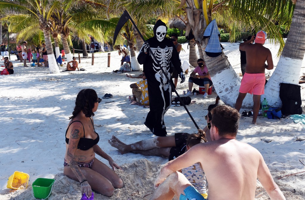 El turismo en la Rivera Maya resultó gravemente afectado por la pandemia tras el cierre de fronteras de varios países. (AFP)