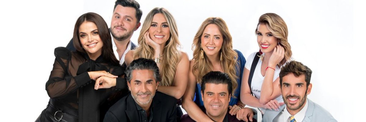 Andrea Legarreta es la única conductora que se mantiene desde el comienzo. (Twitter @programa_Hoy)