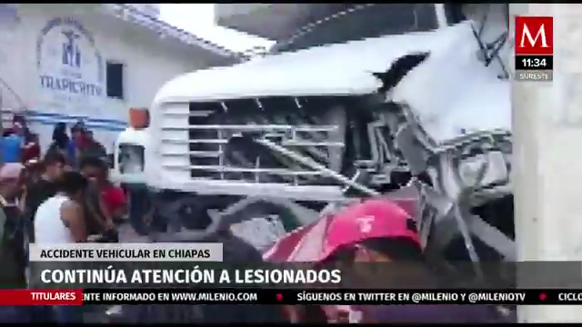 Camión del IMSS se queda sin frenos y choca en Chiapas