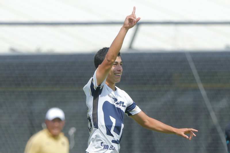 Erik Lira, canterano de Pumas (Imago7)