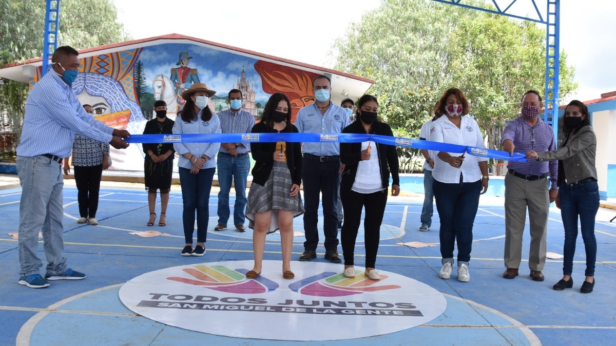 Inauguran obras de infraestructura educativa, en San Miguel de Allende