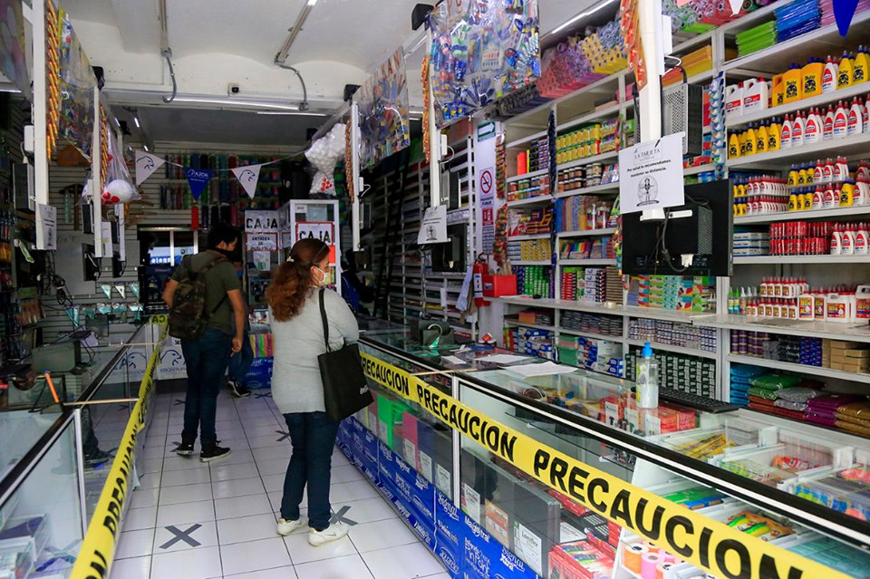 Junio, julio y agosto representaban meses de altas ventas para los negocios de papelería, libros. (Andrés Lobato)