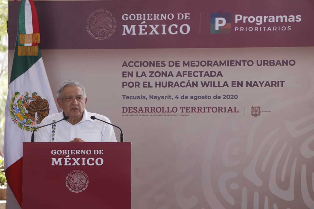 El presidente López Obrador encabeza el evento de acciones de mejoramiento urbano. (Ariana Pérez)