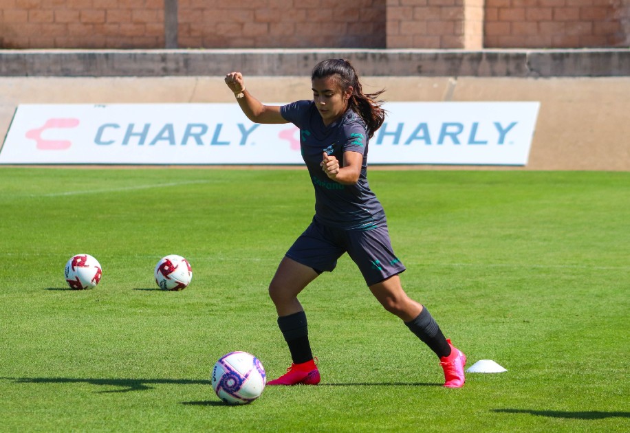 Las laguneras realizan trabajos de pretemporada en las instalaciones de Territorio Santos Modelo. (@ClubSantosFem)