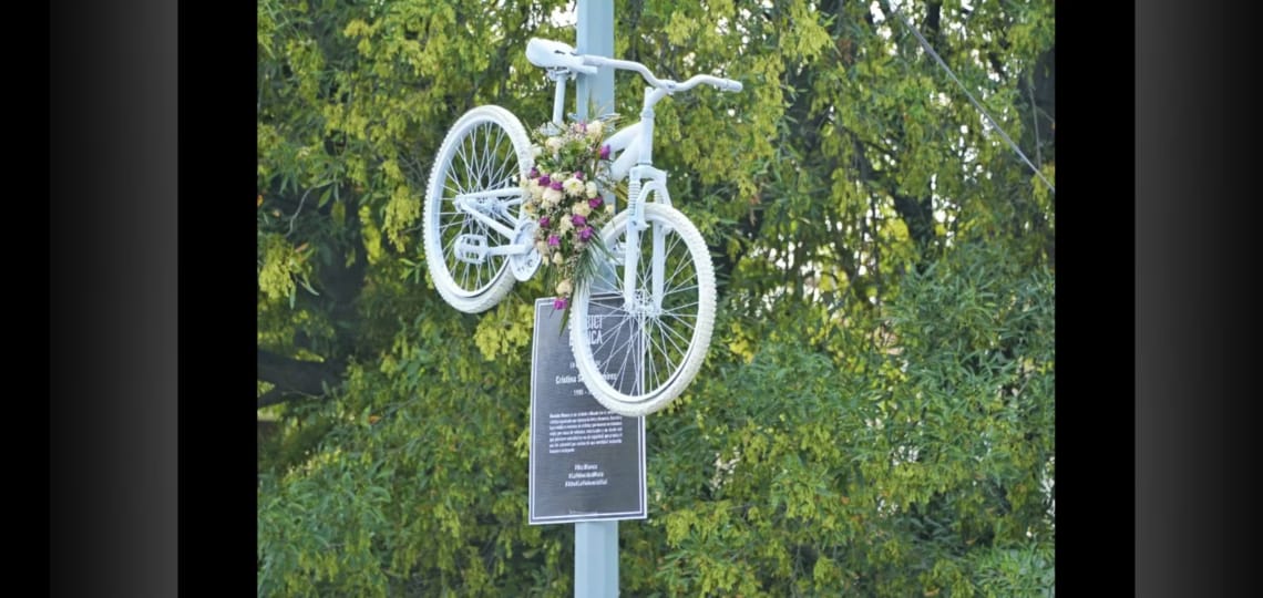 El pasado 16 julio, la ciclista Cristina Serna murió al ser arrollada y proyectada contra un muro sobre la avenida Lomas de San Agustín. Foto: Especia