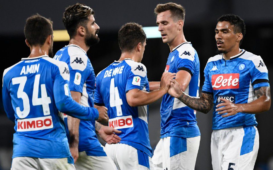 ¿Qué necesita el Napoli para avanzar en la Champions League? (AFP)