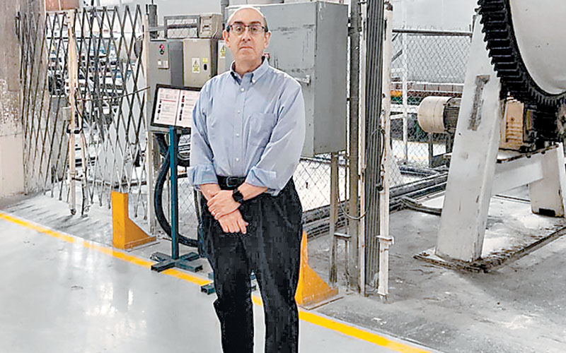 Olvera, jefe de Refractarios Zedmex, fundada en 1979. (Especial)